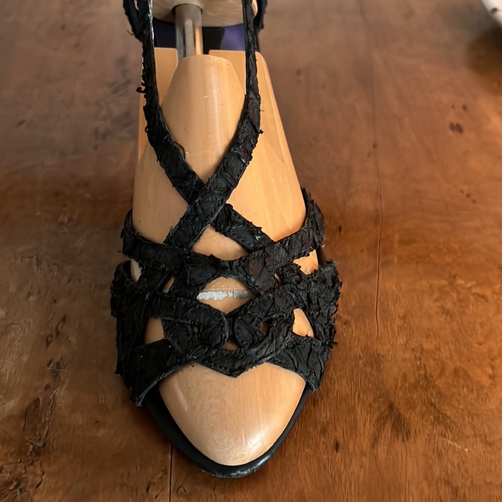 LELE PYP Black Snakeskin Strappy Open-toe 3” heels in SZ 39 / 8.5 - 9